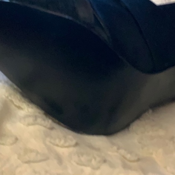 WHBM Shoes - Picture 6 of 6